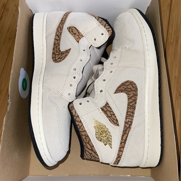 Jordan Other - Air Jordan 1 Mid SE Brown Elephant